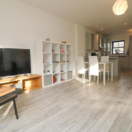 1 Queensway Gardens 헤일 외부 사진