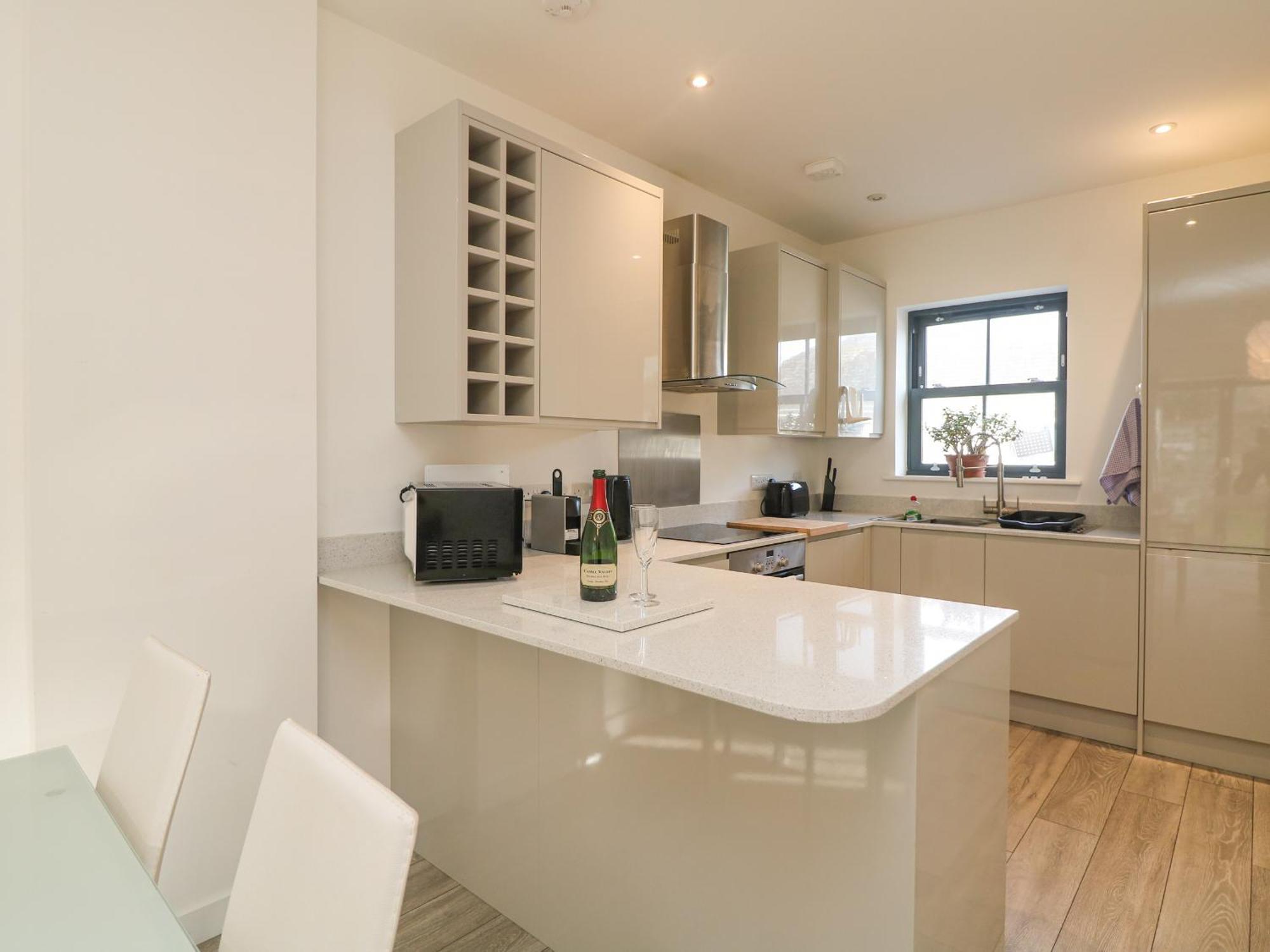 1 Queensway Gardens 헤일 외부 사진